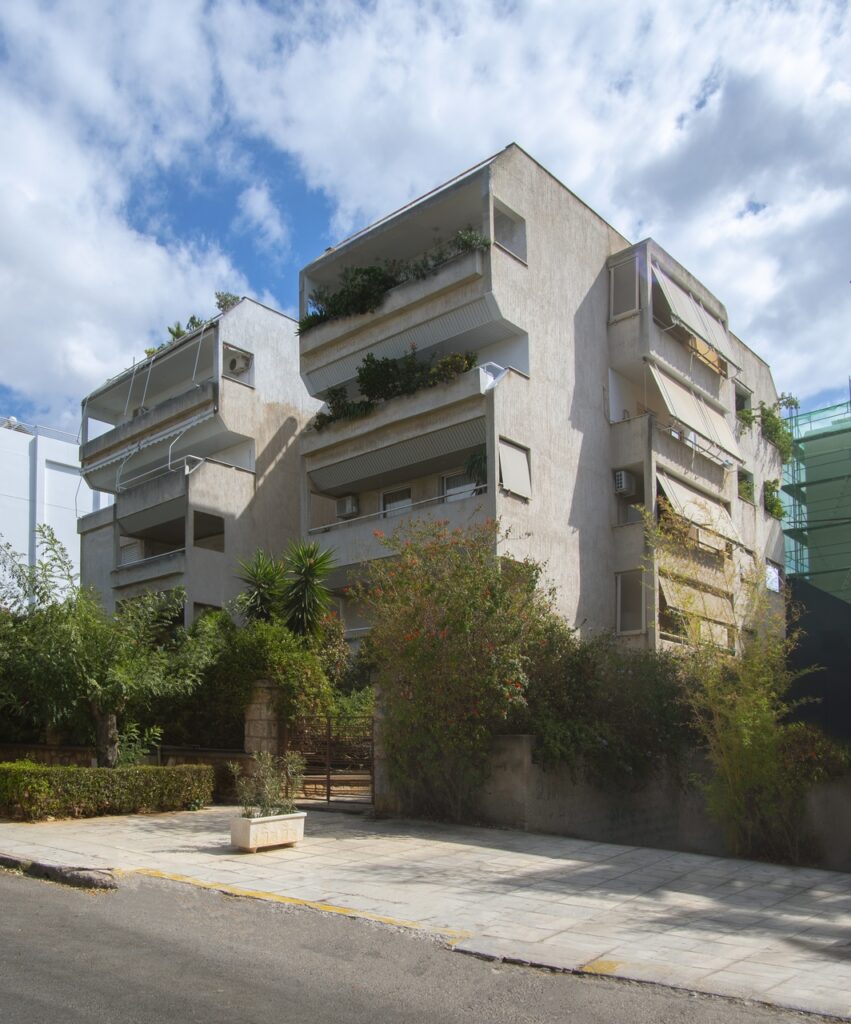Πολυκατοικία στη Γλυφάδα
